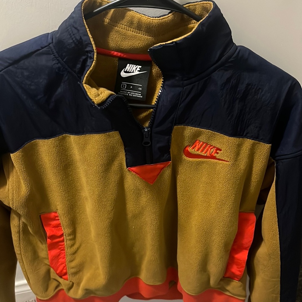 Nike Cropped sweater